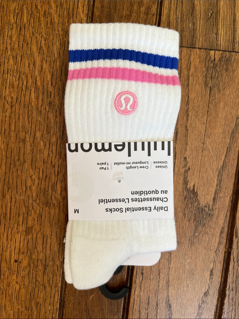 Lululemon Beach Ball Blue Sweet Sorbet Daily Essential Crew Socks Size M NWT